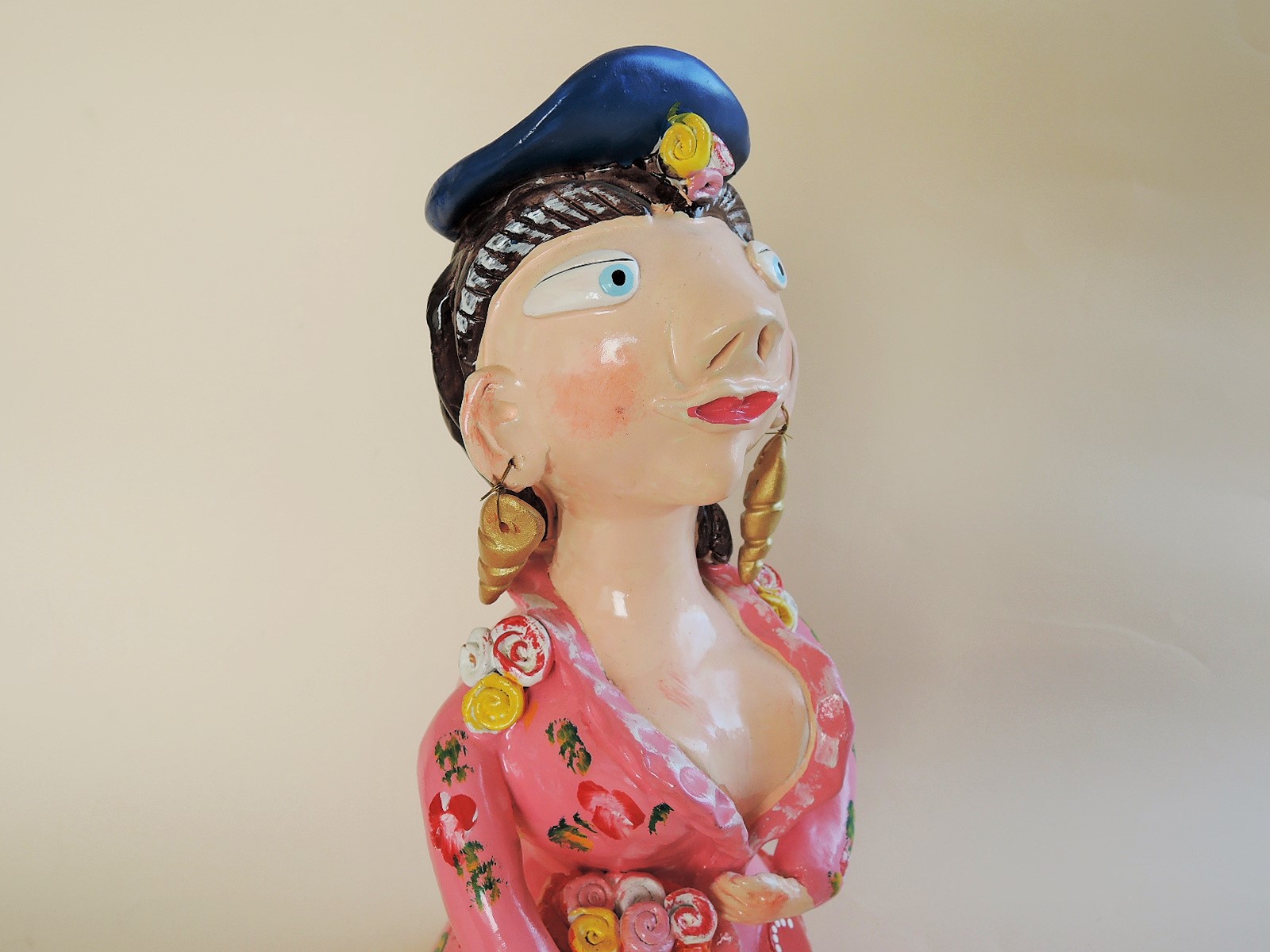ポルトガルの作家イレーネサゥゲイロさんの陶器人形Ｍａｔｒａｆｏｎａ