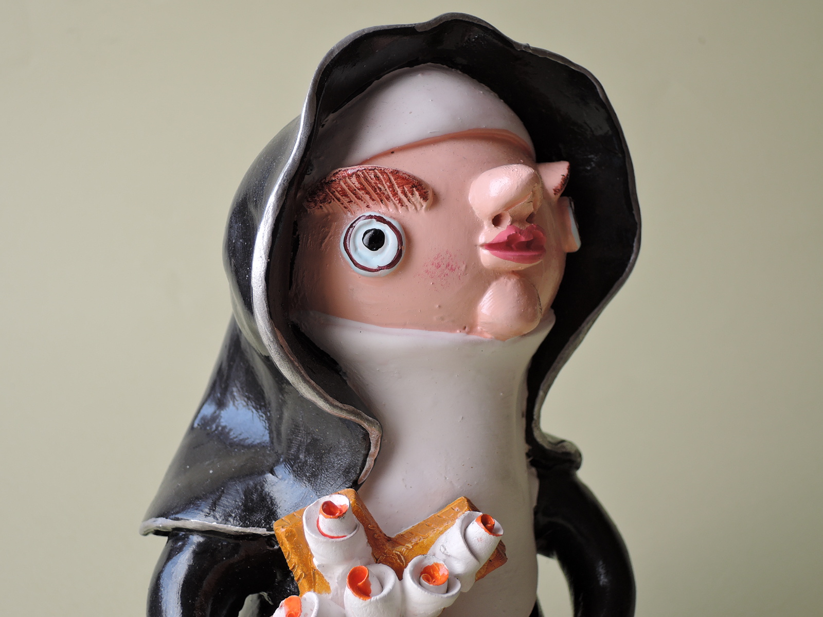 プラゼーレスコタ（ポルトガル）さんの陶器人形　Ｓｔ．Ｒｉｔａ