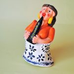 Conceição Sapateiro ポルトガル陶人形　笛吹く女性
